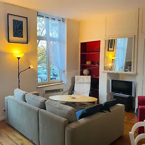 https://superbe-t2-sur-la-place-du-march-de-wazemmes.lillehotels.org